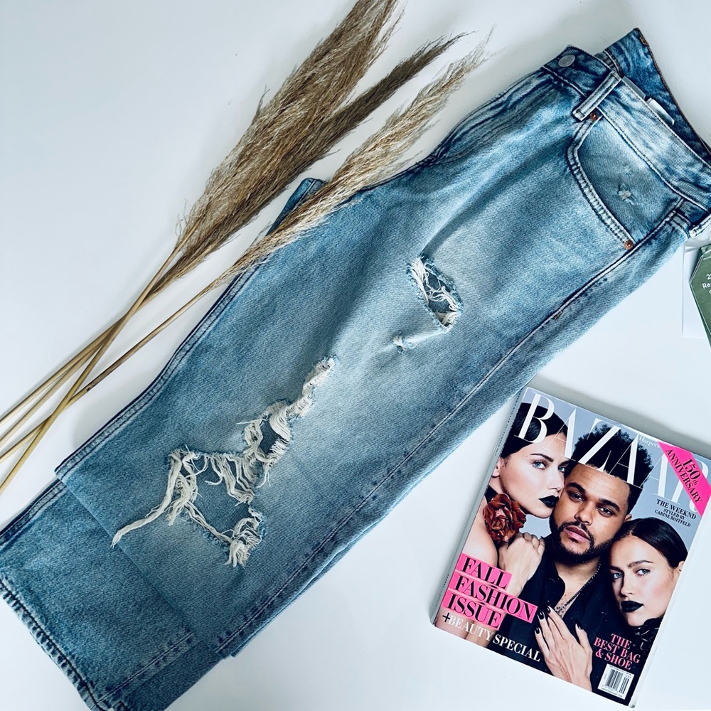 JEANS Ripped Boyfriend Style Blue Denim
